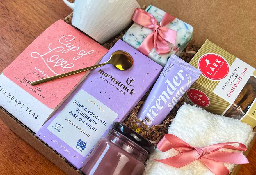 Best gift ideas for Mother's Day blog post by Arinna Gifts