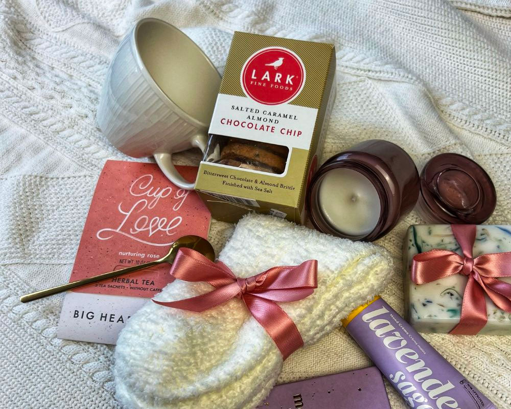 What are the 3 most common Mothers Day gifts?