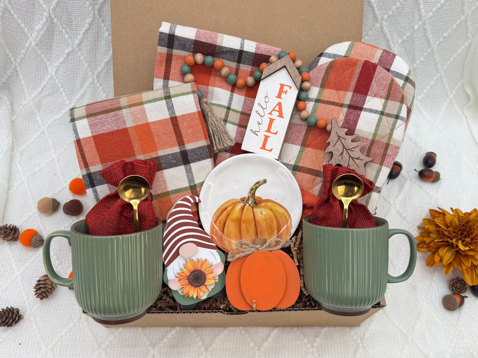 Fall Seasonal Gift Box – Cozy Autumn Home & Kitchen Décor Set