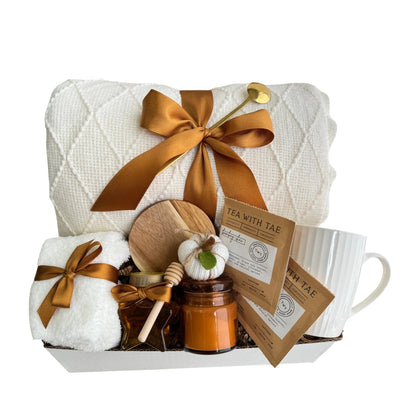 Fall Vibes Gift Box – Cozy Autumn Care Package with throw blanket and fall essentials 