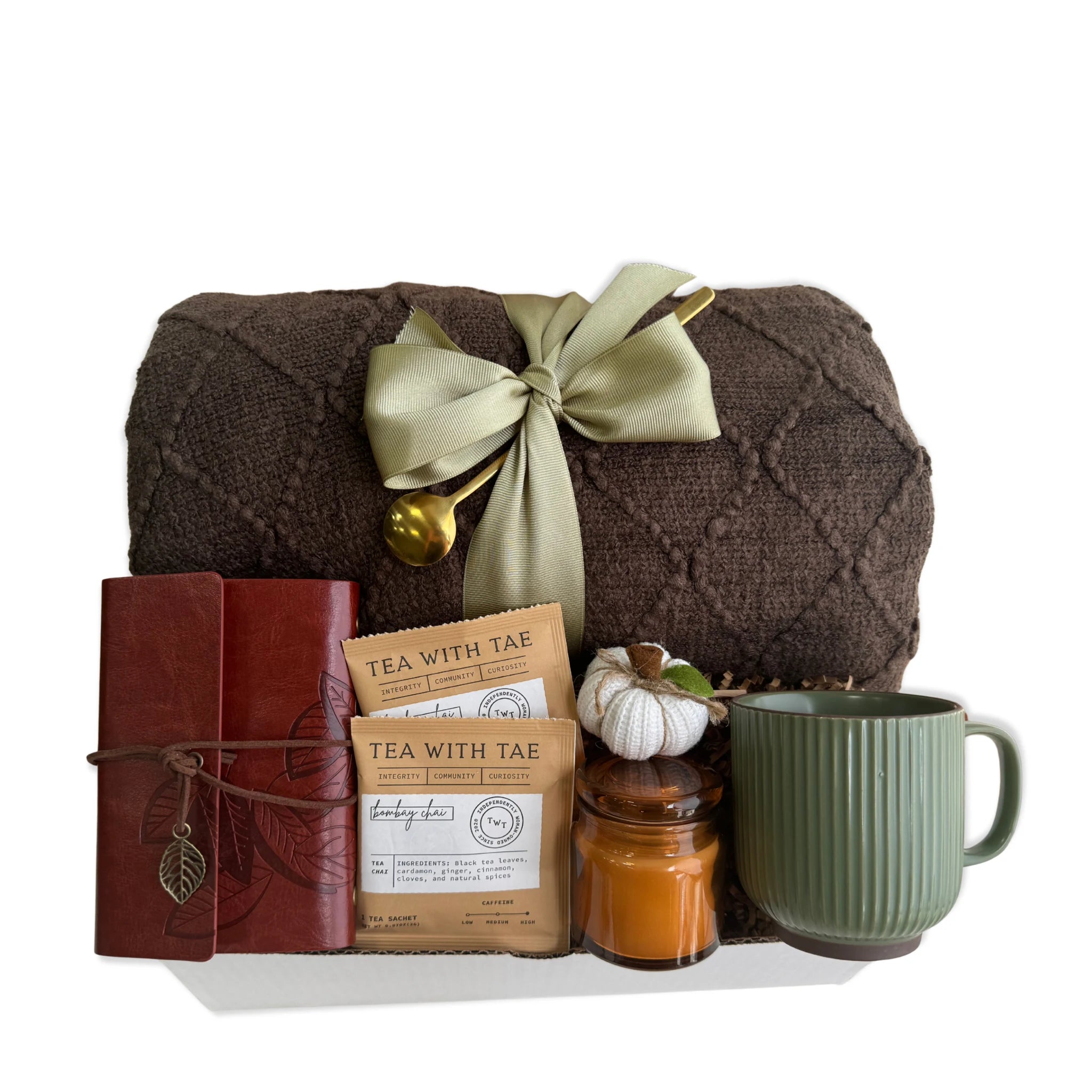 Pumpkin Spice Gift Box – Cozy Autumn Care Package with brown blanket, journal and candle
