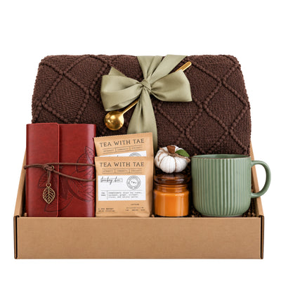 Pumpkin Spice Gift Box – Cozy Autumn Care Package with brown blanket, journal and candle