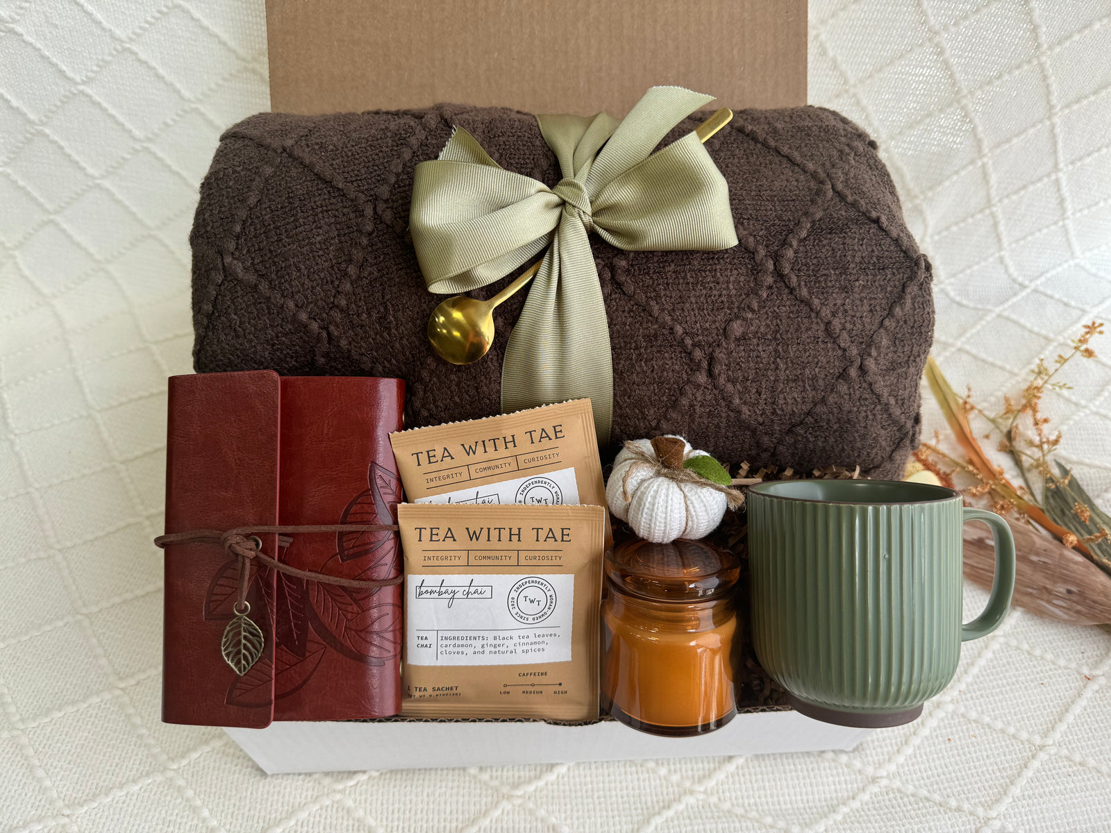 Pumpkin Spice Gift Box – Cozy Autumn Care Package